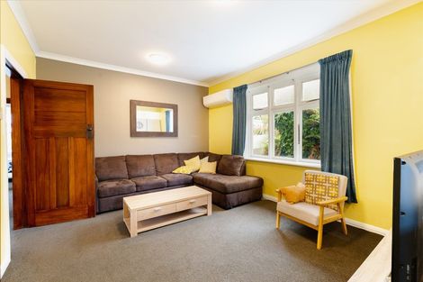 Photo of property in 2 Wakatipu Street, Ravensbourne, Dunedin, 9022