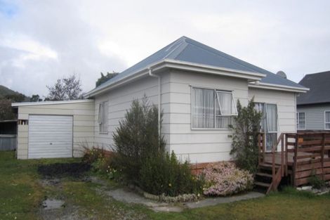 Photo of property in 62 Hall Street, Cobden, Greymouth, 7802