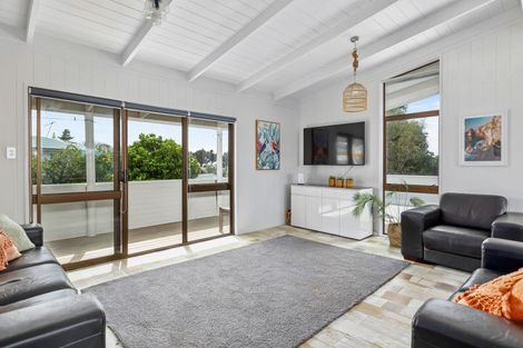 Photo of property in 96 Blue Pacific Parade, Riversdale Beach, Masterton, 5872