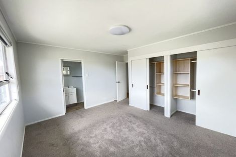 Photo of property in 75 Lewisham Street, Highland Park, Auckland, 2010