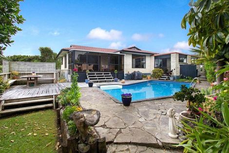 Photo of property in 23 Bluewater Place, Wattle Downs, Auckland, 2103