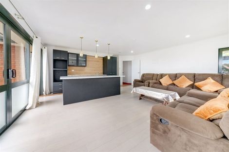 Photo of property in 4 Brunswick Rise, Mangere, Auckland, 2022