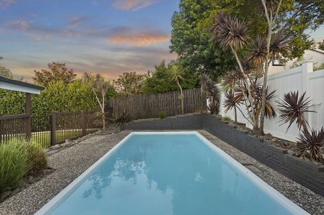 Photo of property in 13 Lanigan Street, Birkdale, Auckland, 0626