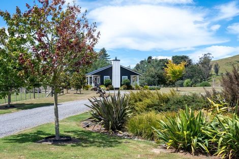 Photo of property in 72 River Road, Otane, Waipawa, 4271