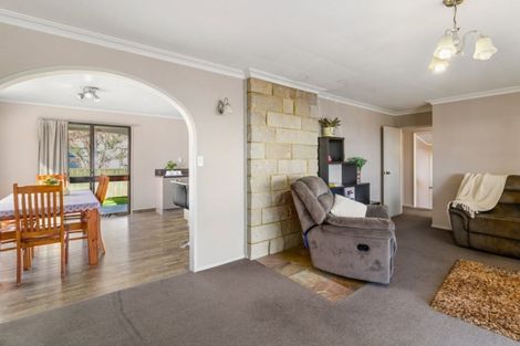 Photo of property in 17 Te Ana Place, Lynmore, Rotorua, 3010