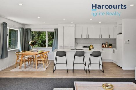 Photo of property in 23a Lane Road, Weymouth, Auckland, 2103
