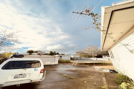 Photo of property in 5 President Avenue, Papakura, 2110