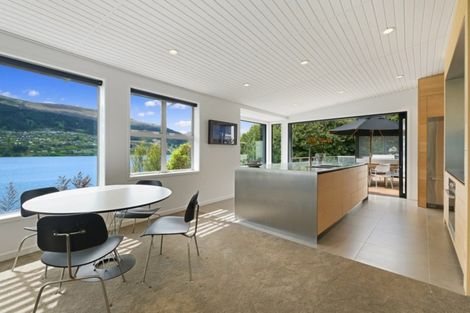 Photo of property in 3 Lewis Road, Kelvin Heights, Queenstown, 9300