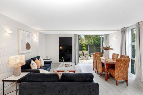 Photo of property in 3/99 Aikmans Road, Merivale, Christchurch, 8014