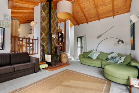 Photo of property in 122 Tuna Place, Onemana, Whangamata, 3691