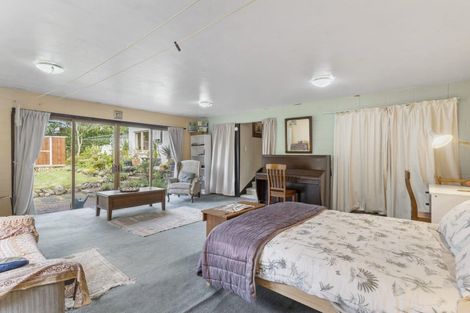 Photo of property in 17 Kawaka Street, Titirangi, Auckland, 0604