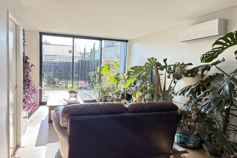 Photo of property in 5/89 Champion Street, Edgeware, Christchurch, 8013