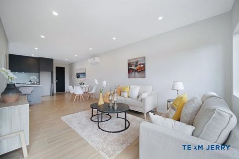 Photo of property in 49 Whare Kauri Road, Papakura, 2110