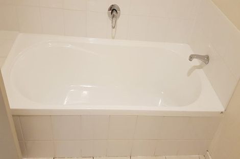 Photo of property in 4/3 Orwell Road, Greenhithe, Auckland, 0632