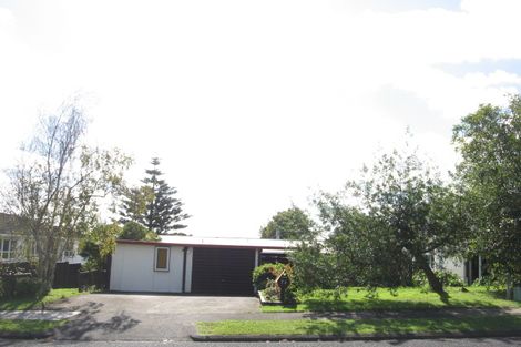 Photo of property in 74 Beechdale Crescent, Pakuranga Heights, Auckland, 2010