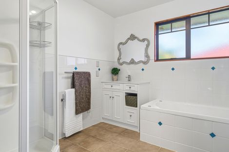 Photo of property in 30 Oaklands Drive, Cambridge, 3434