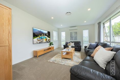 Photo of property in 16 Fruitlands Road, Kumeu, 0810