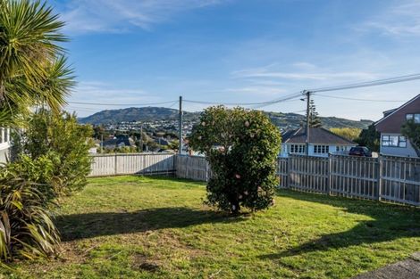 Photo of property in 32 Jillett Street, Titahi Bay, Porirua, 5022