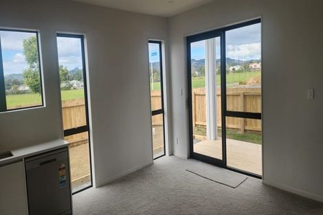 Photo of property in 25 Kapeta Lane, Karaka, 2113