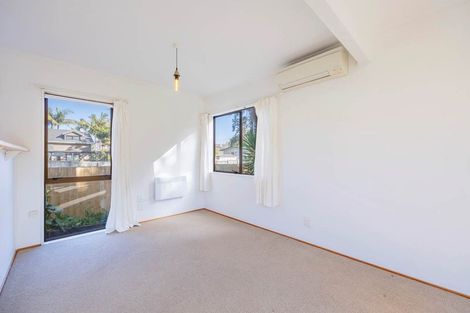 Photo of property in 1/47 Selwyn Crescent, Forrest Hill, Auckland, 0620