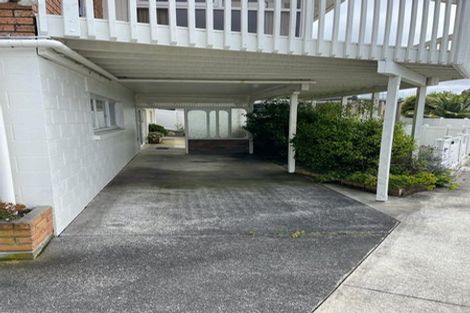 Photo of property in 17 Cashmere Place, Glenfield, Auckland, 0629