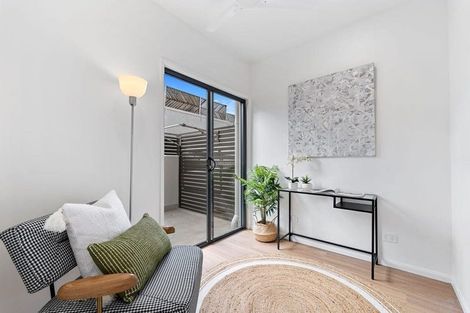 Photo of property in 9 Kawau Close, Orewa, 0931