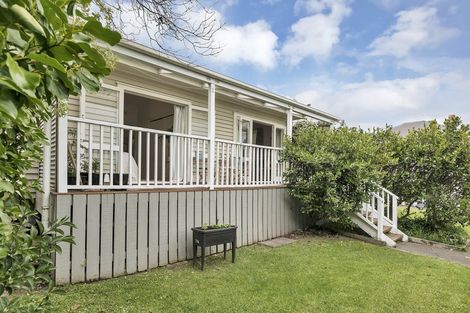 Photo of property in 16 Cowper Street, Devonport, Auckland, 0624