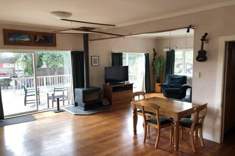 Photo of property in 71 Shaw Road, Oratia, Auckland, 0604