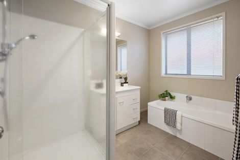 Photo of property in 18 Great West Road, Matipo Heights, Rotorua, 3015