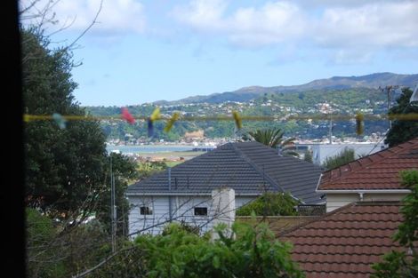 Photo of property in 62 Tio Tio Road, Miramar, Wellington, 6022