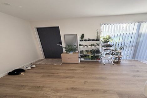 Photo of property in 309 Don Buck Road, Massey, Auckland, 0614