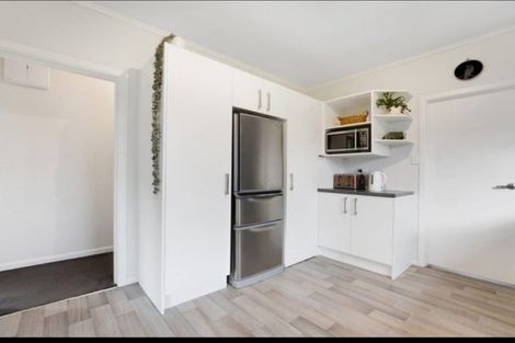 Photo of property in 25 Laurie Avenue, Papakura, 2110