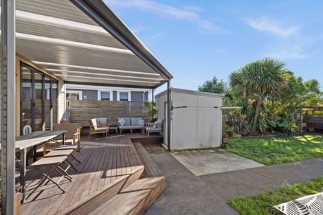 Photo of property in 247 Georges Drive, Napier South, Napier, 4110