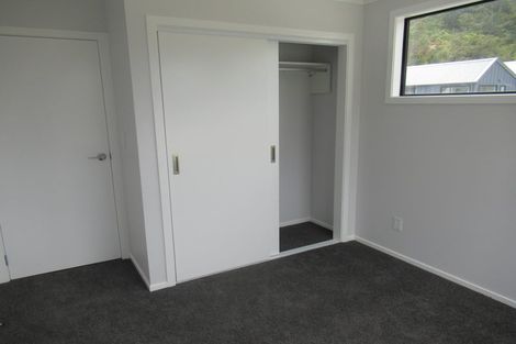 Photo of property in 28 Dahl Drive, Wallaceville, Upper Hutt, 5018