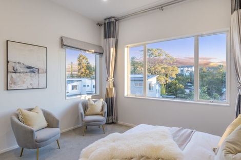 Photo of property in 22 Sunshine Boulevard, Sunnyvale, Auckland, 0612