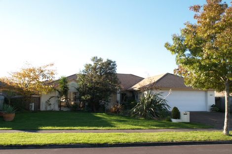 Photo of property in 3 Montecito Place, Golflands, Auckland, 2013