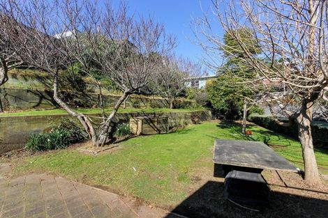 Photo of property in 33 Breakwater Road, Moturoa, New Plymouth, 4310