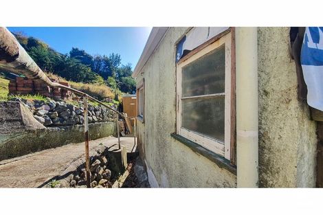 Photo of property in 102 Glen Road, The Glen, Dunedin, 9011