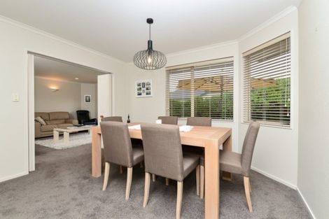 Photo of property in 2 Makepeace Place, Flagstaff, Hamilton, 3210