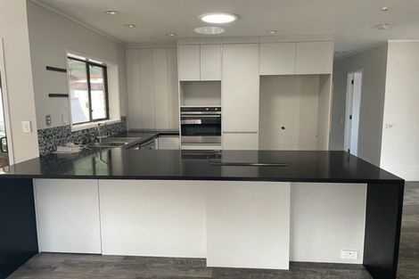 Photo of property in 1/6 Rosca Lane, Sunnyhills, Auckland, 2010