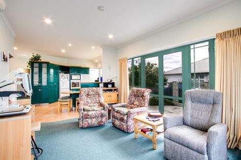 Photo of property in 15 Kavanagh Road, Hospital Hill, Napier, 4110