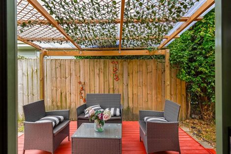 Photo of property in 1/28 Harrington Road, Henderson, Auckland, 0610