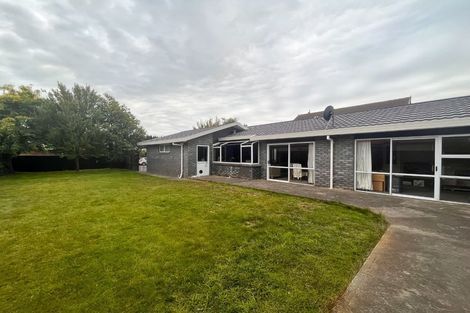 Photo of property in 142 Royal Park Drive, Parklands, Christchurch, 8083