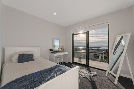 Photo of property in 42 Oceana Drive, Welcome Bay, Tauranga, 3175