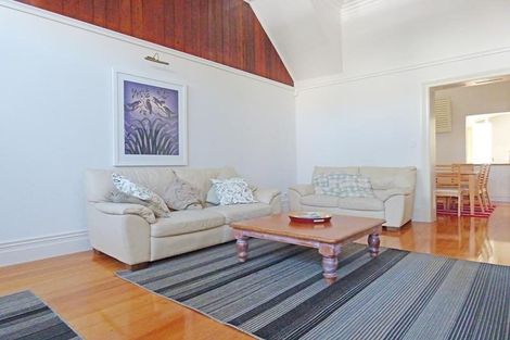 Photo of property in 2/24 Church Street, Devonport, Auckland, 0624