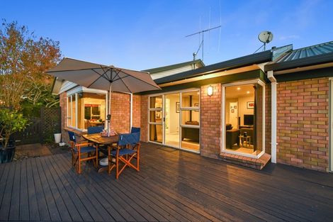 Photo of property in 16 Sunny Dale, Western Heights, Hamilton, 3200