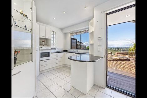 Photo of property in 9 Renoir Street, West Harbour, Auckland, 0618