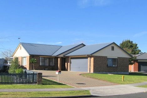 Photo of property in 21 Shannon Place, Nawton, Hamilton, 3200