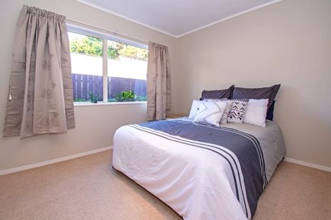 Photo of property in 52 Kuripaka Crescent, The Gardens, Auckland, 2105