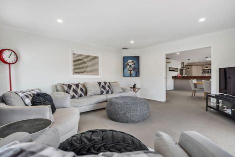 Photo of property in 8 Farleigh Close, Huntington, Hamilton, 3210